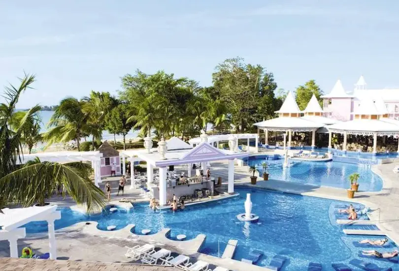 Basen w hotelu Riu Palace Tropical Bay
