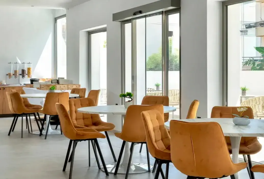 Restauracja i jedzenie w hotelu Rodos White Boutique