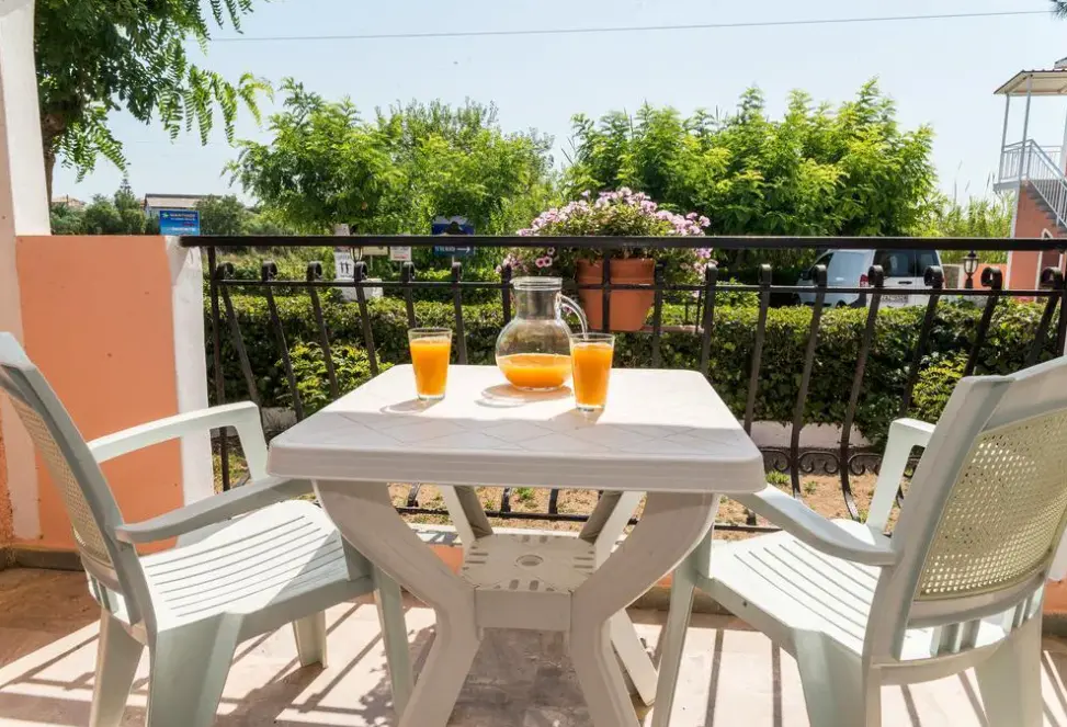 Widok z hotelu Roussa's