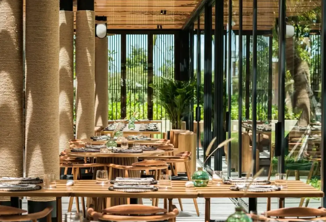 Restauracja i jedzenie w hotelu Sailing Club Signature Resort Phu Quoc