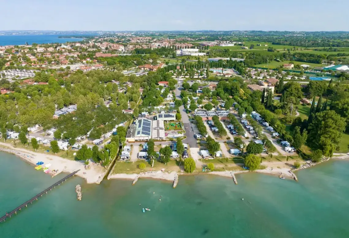 Obiekt hotelu San Francesco Camping Village (Desenzano del Garda)