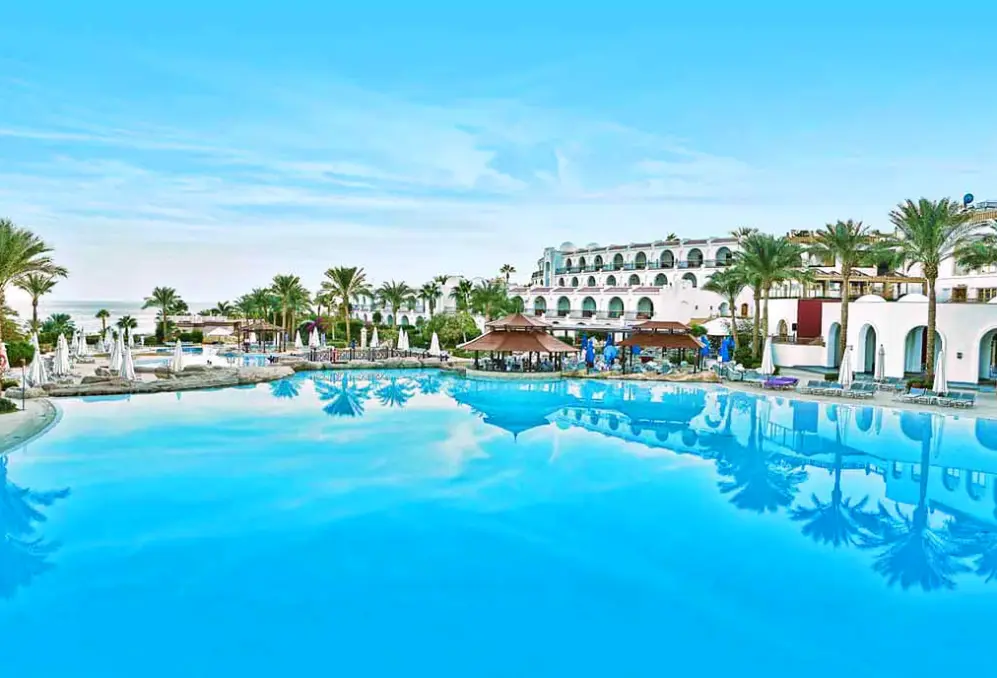 Basen w hotelu Savoy (Sharm El Sheikh)