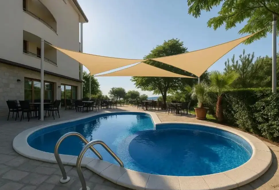 Basen w hotelu Sea Vista
