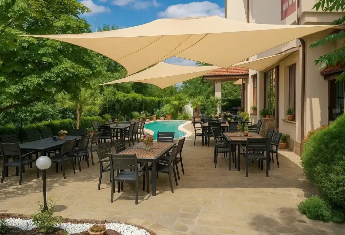 Restauracja i jedzenie w hotelu Sea Vista