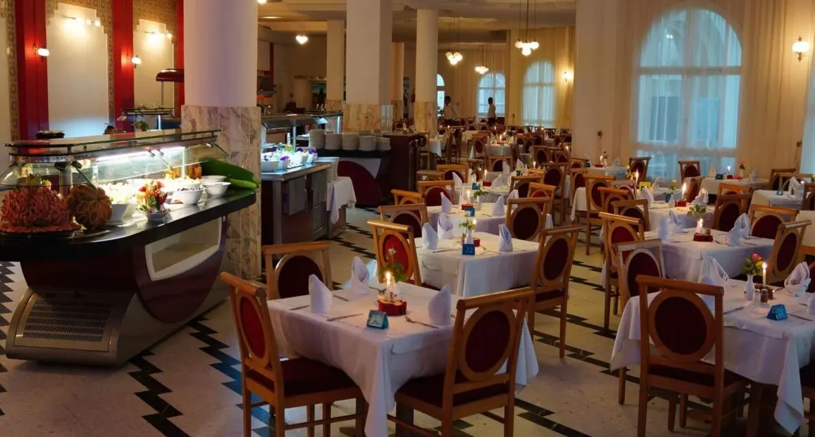 Restauracja i jedzenie w hotelu Soviva Resort