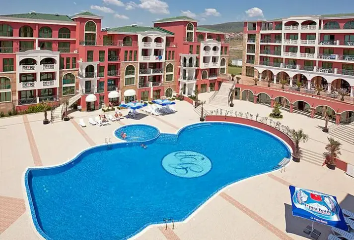 Basen w hotelu St. George Palace (Sunny Beach)