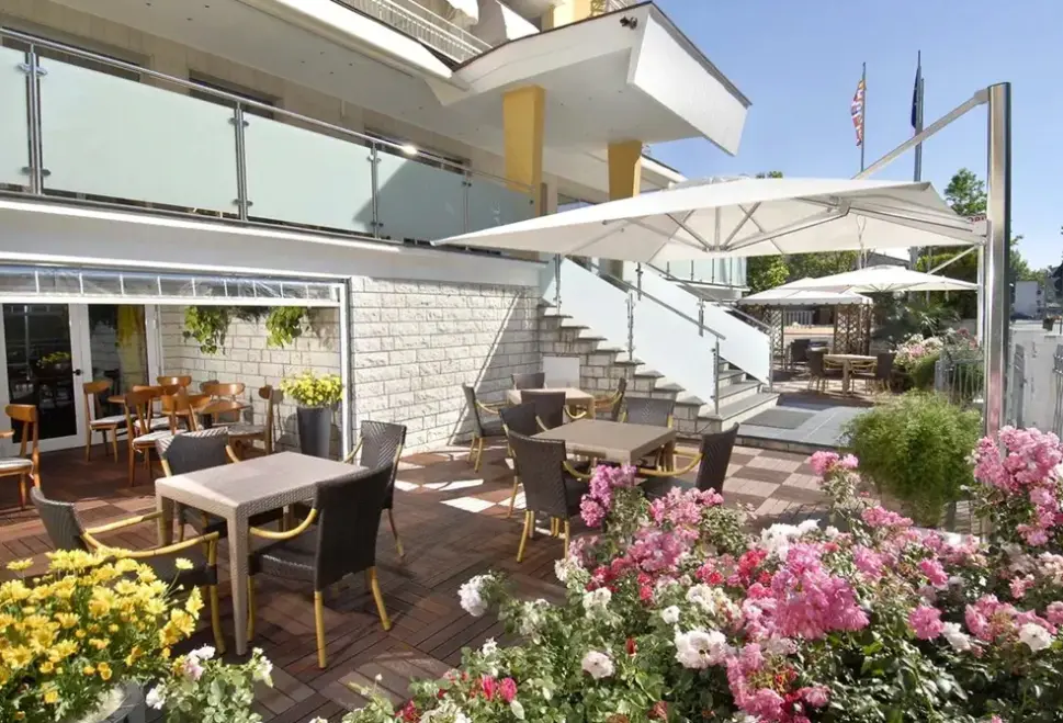 Restauracja i jedzenie w hotelu St. Moritz (Bellaria - Igea Marina)