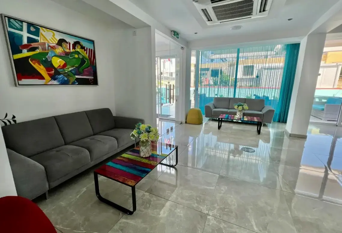 Lobby hotelu Sunny Blue (Aya Napa)