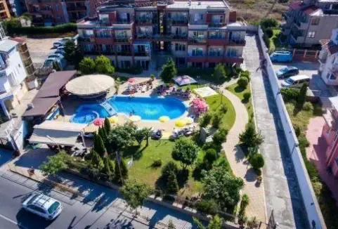 Basen w hotelu Sunny (Sozopol)