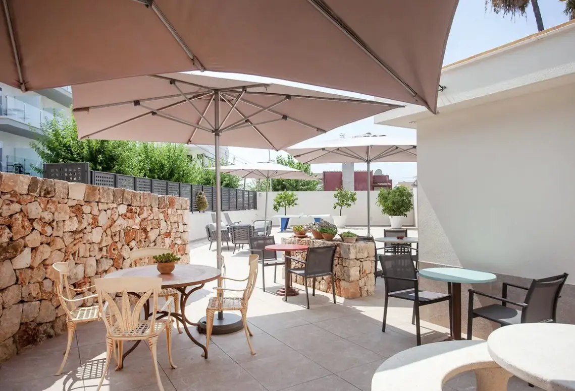 Restauracja i jedzenie w hotelu Sutimar Residencia