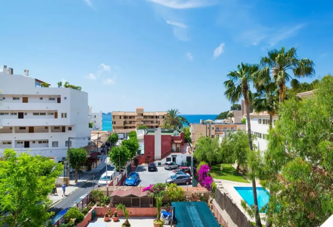 Widok z hotelu Sutimar Residencia