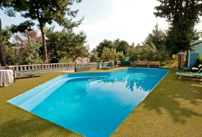 Basen w hotelu Sveti Kriz (Arbanija)