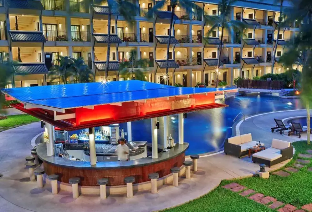 Basen w hotelu Swissotel Resort Phuket