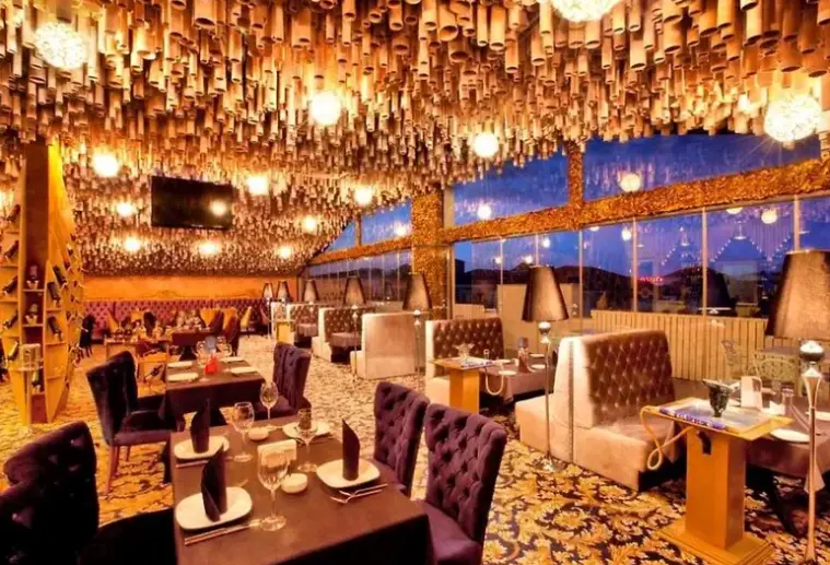 Restauracja i jedzenie w hotelu Teatro Boutique Hotel