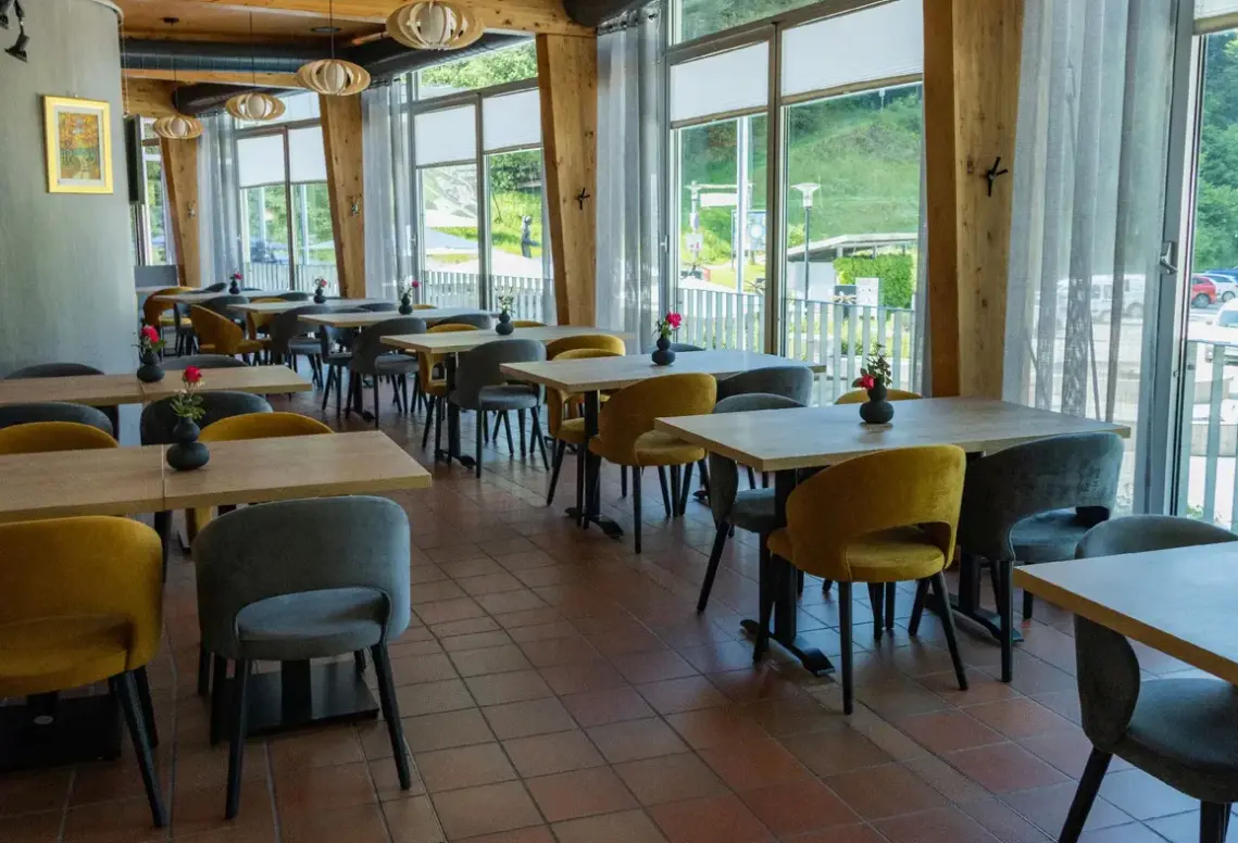 Restauracja i jedzenie w hotelu Terme Snovik