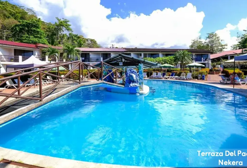Basen w hotelu Terraza Del Pacifico