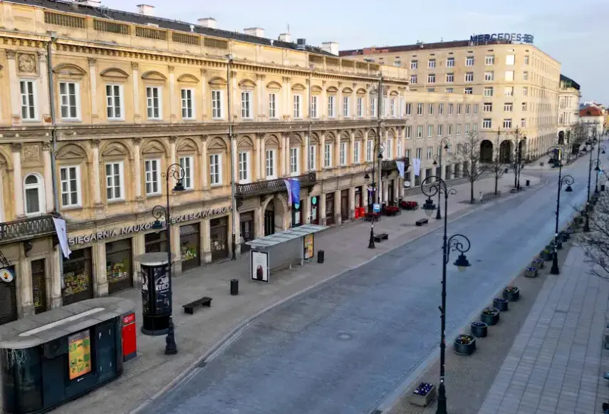 Widok z hotelu Tiffi Old Town