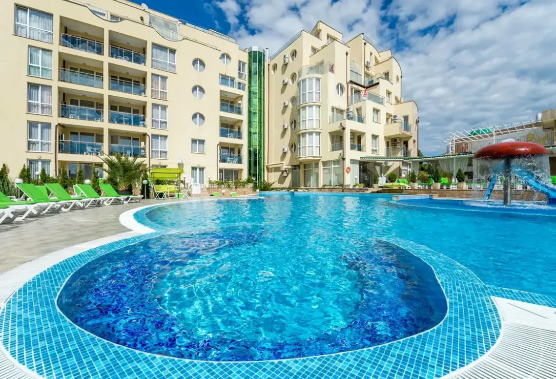 Basen w hotelu Vechna R