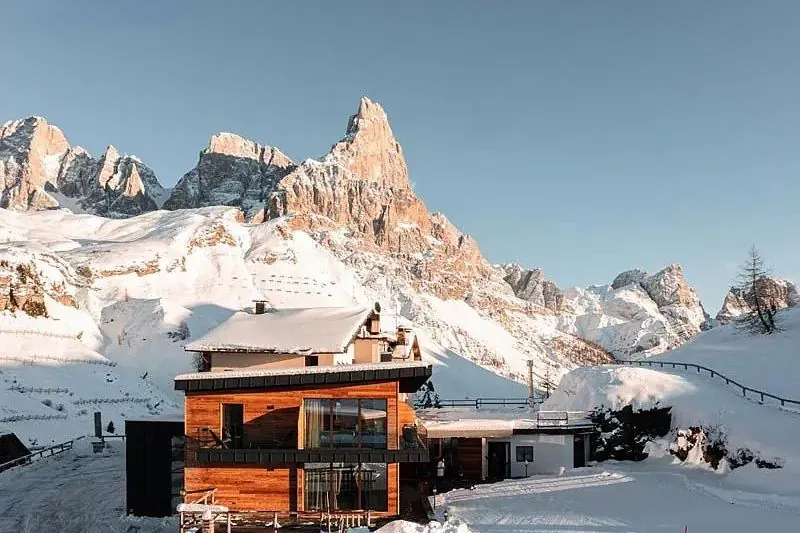 Hotel Vezzana (San Martino di Castrozza)