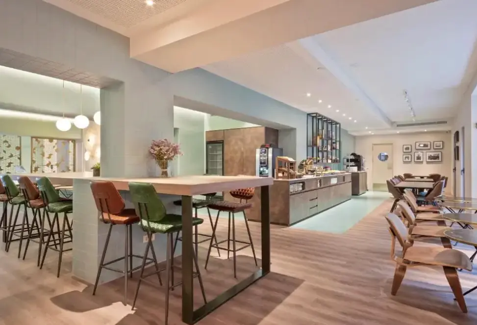 Restauracja i jedzenie w hotelu Via Augusta