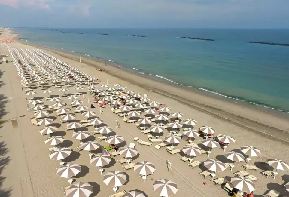Plaża przy hotelu Vigna Sul Mar