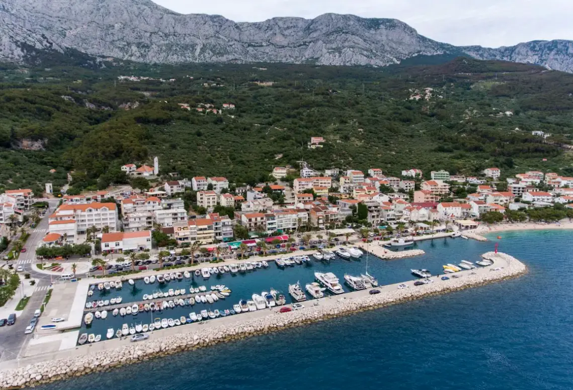 Plaża przy hotelu Villa Vinka (Tučepi)