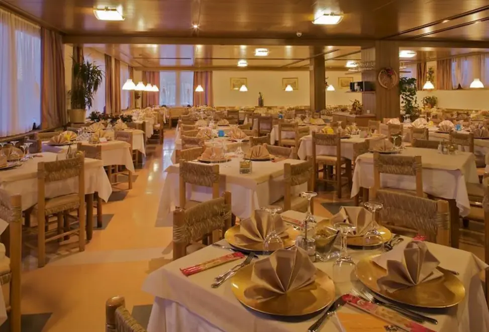 Restauracja i jedzenie w hotelu Villagio Nevada