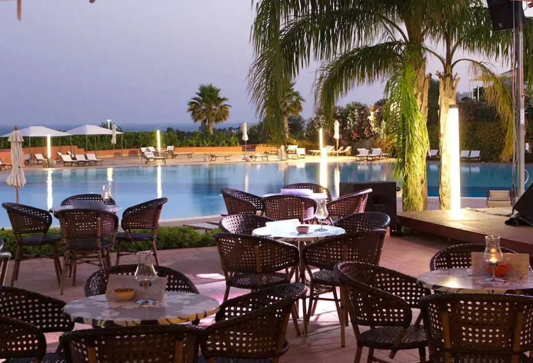 Basen w hotelu Voi Marsa Sicla Essentia