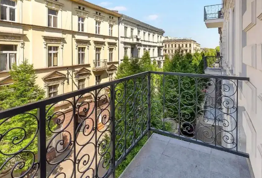 Widok z hotelu Wschodnia Elegans Aparthotel