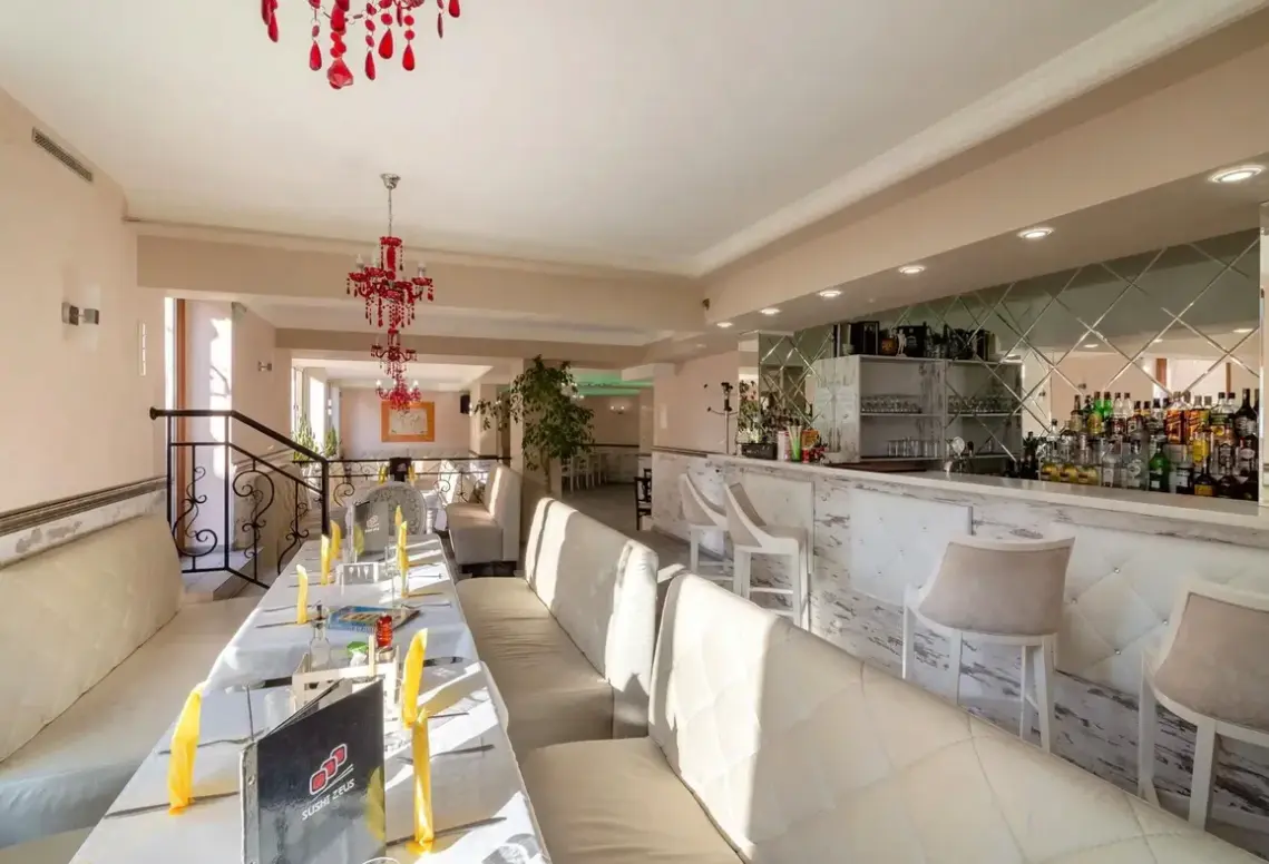 Restauracja i jedzenie w hotelu Zeus (Pomorie)