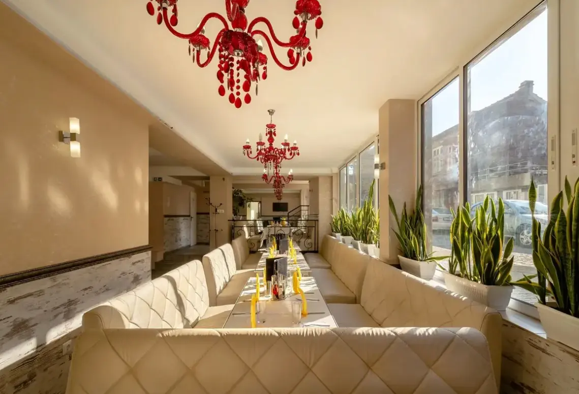 Restauracja i jedzenie w hotelu Zeus (Pomorie)