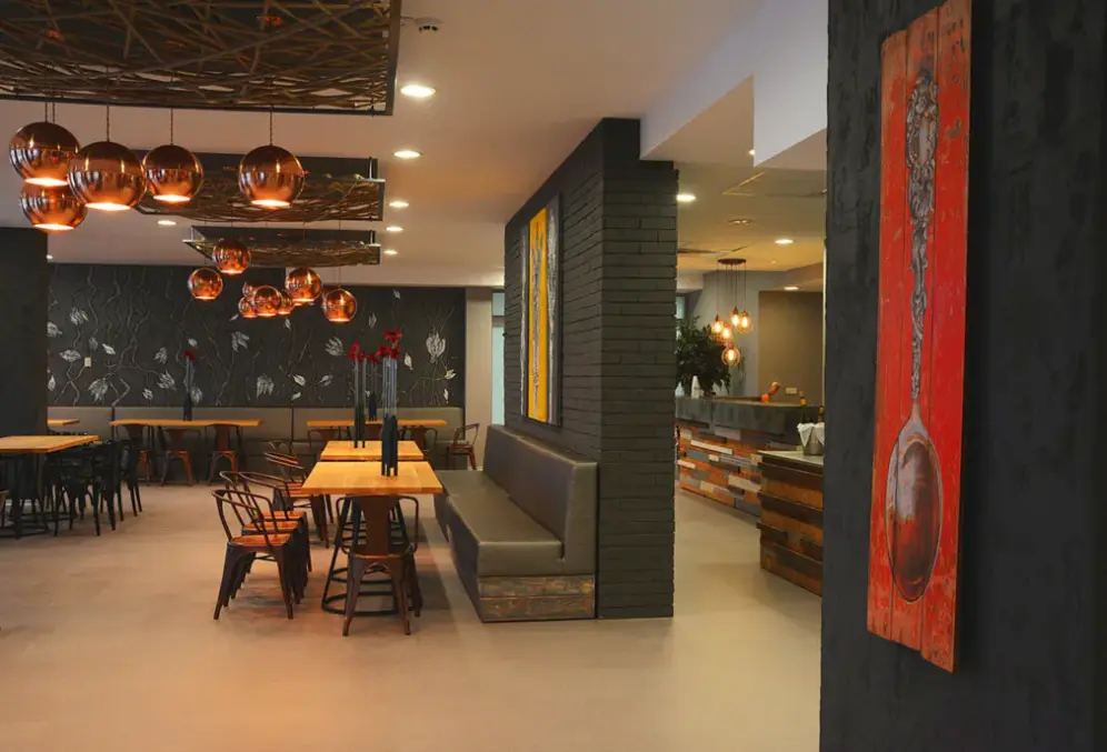 Restauracja i jedzenie w hotelu Akacia