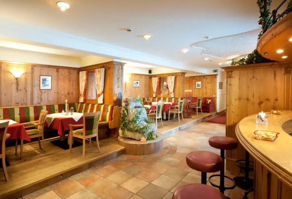 Restauracja i jedzenie w hotelu Alpenblick (Hinterglemm)