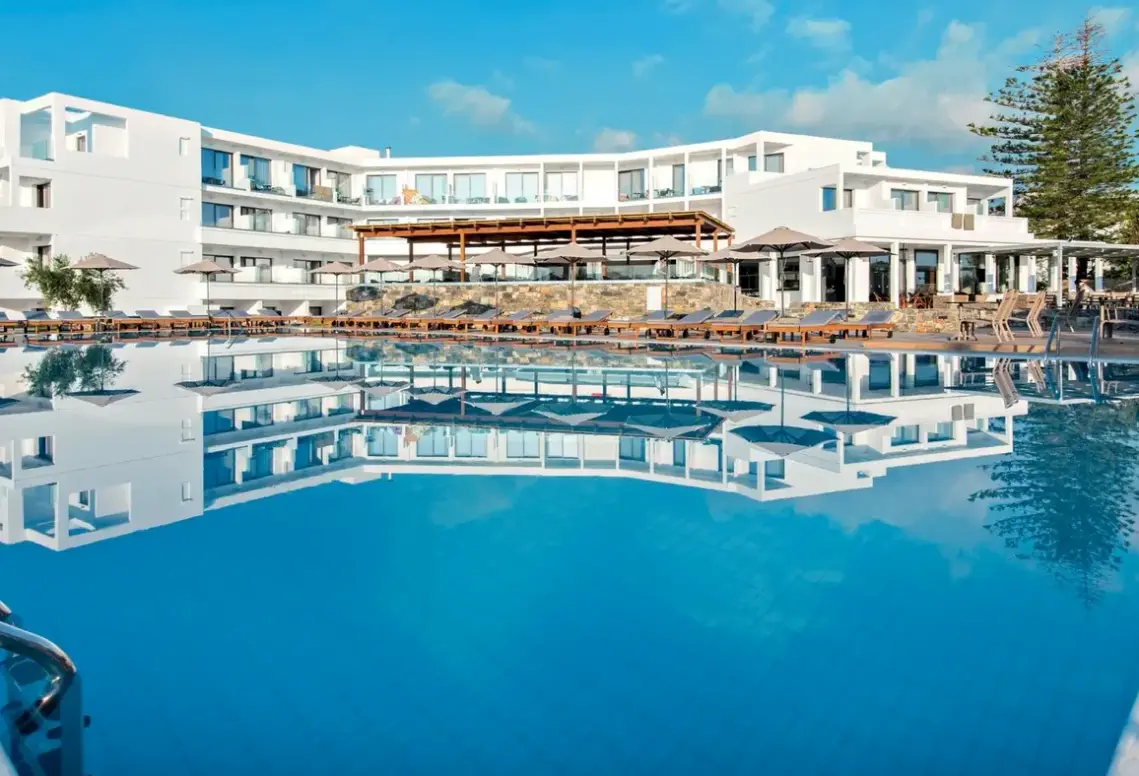 Hotel Amounda Bay