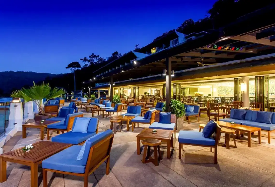 Restauracja i jedzenie w hotelu Andamantra Resort & Villa Phuket (ex. Blue Marine Resort & Spa)