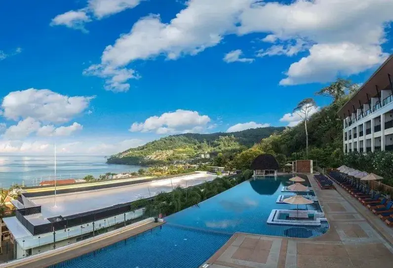 Plaża przy hotelu Andamantra Resort & Villa Phuket (ex. Blue Marine Resort & Spa)