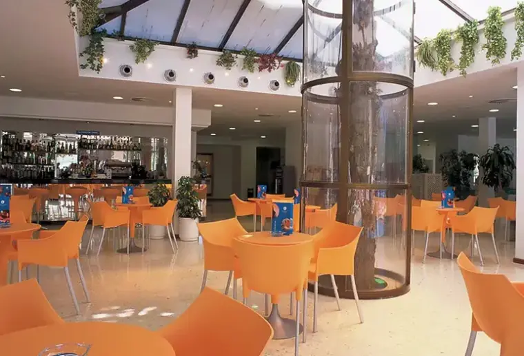 Restauracja i jedzenie w hotelu Apartamenty Levante Club