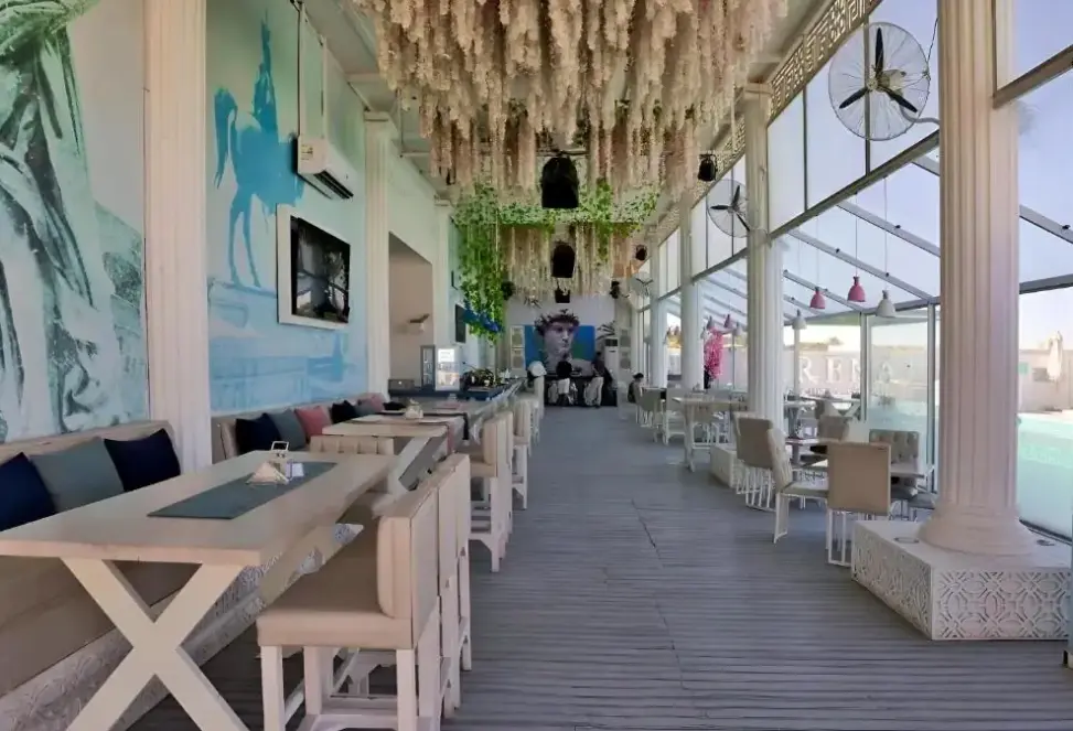 Restauracja i jedzenie w hotelu Arena Beach Resort - Premium Suites (Hurghada)