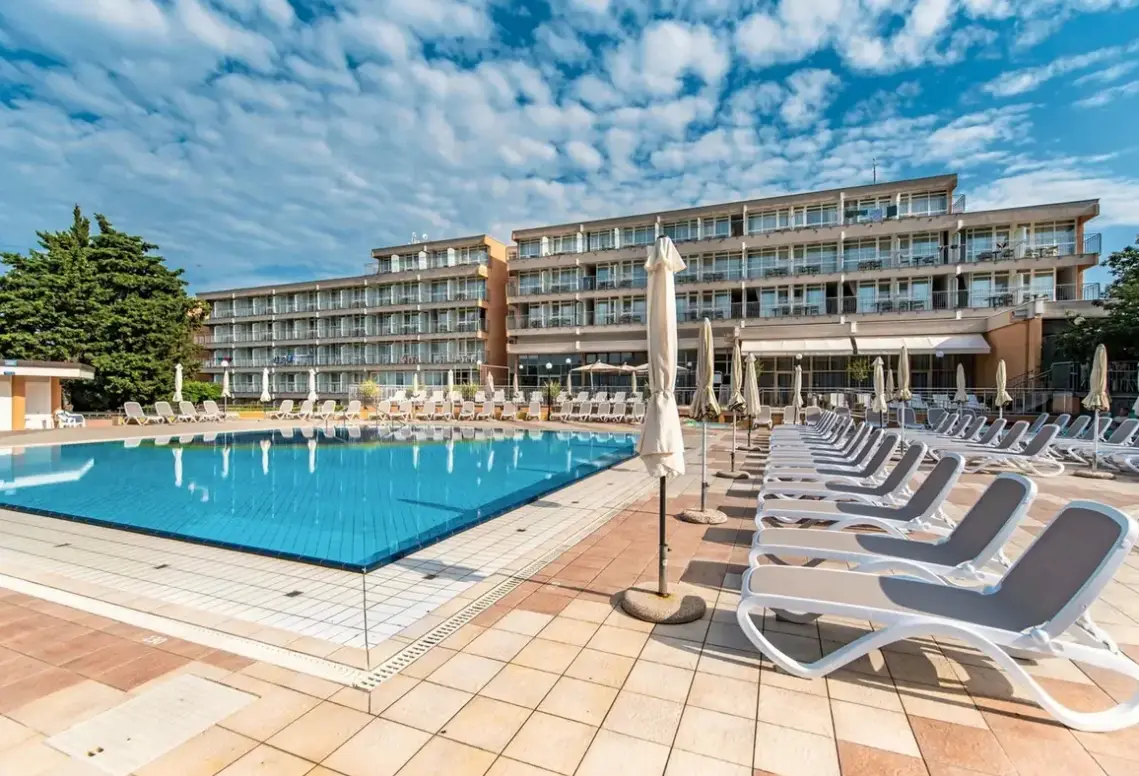 Basen w hotelu Arena Holiday (Medulin)