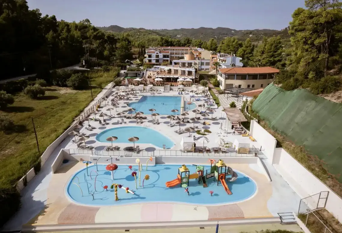 Basen w hotelu Atrium (Pefkohori)