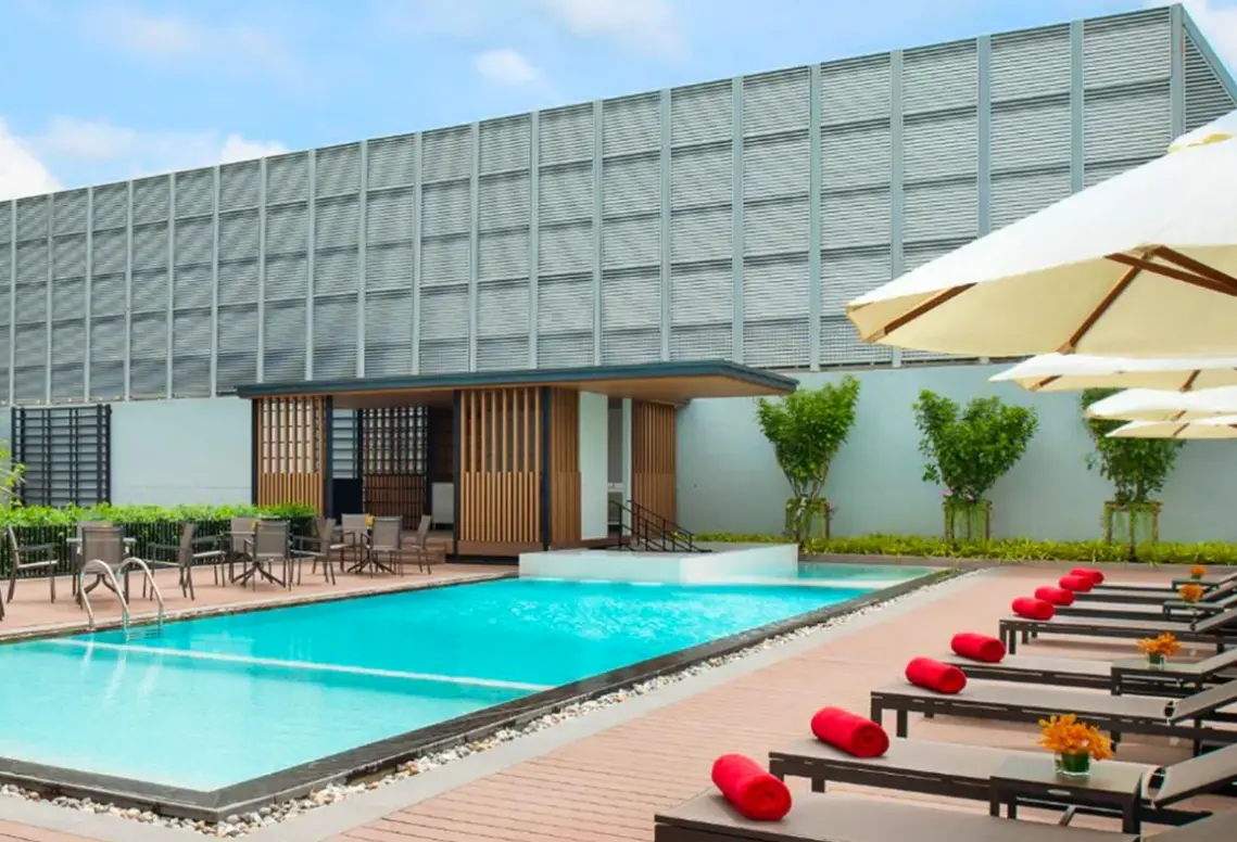 Basen w hotelu Avani Sukhumvit Bangkok