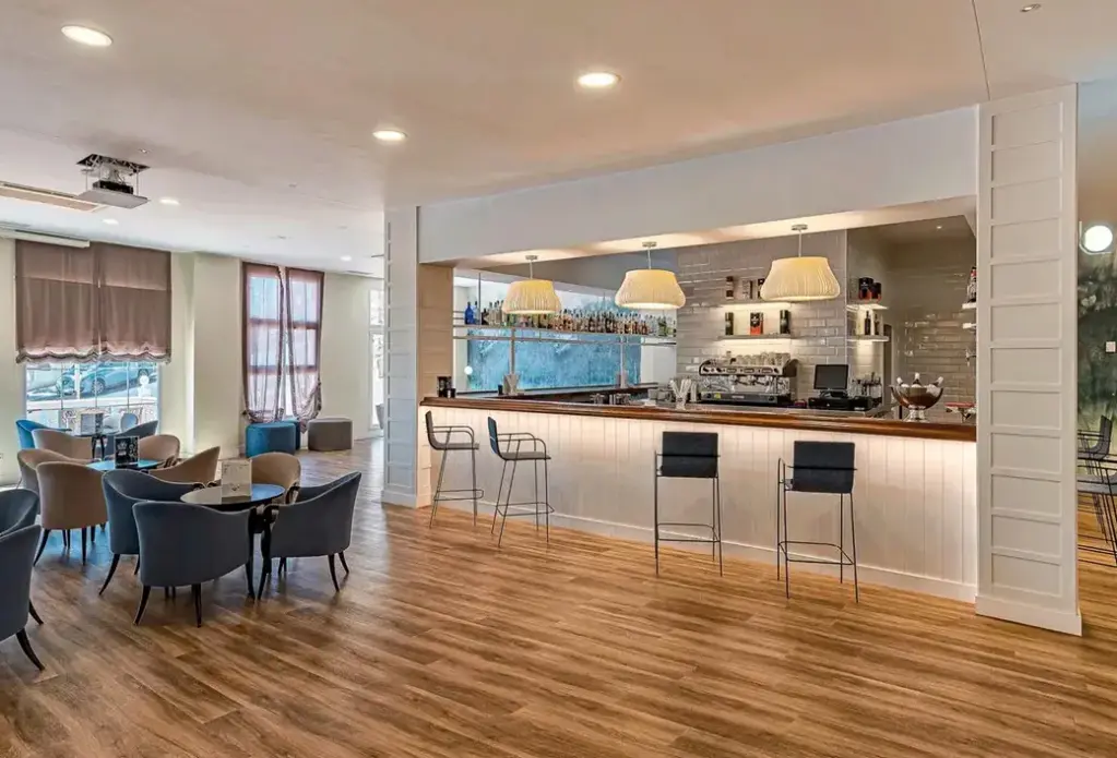 Restauracja i jedzenie w hotelu Bahia Tropical (Costa Del Sol)