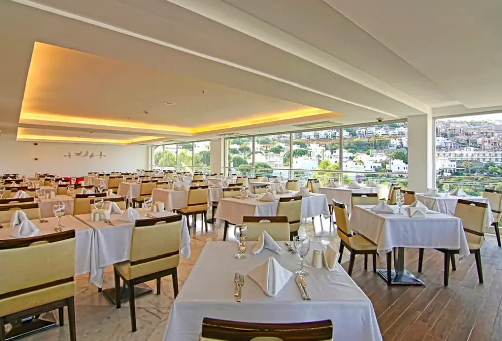 Restauracja i jedzenie w hotelu Baia Bodrum