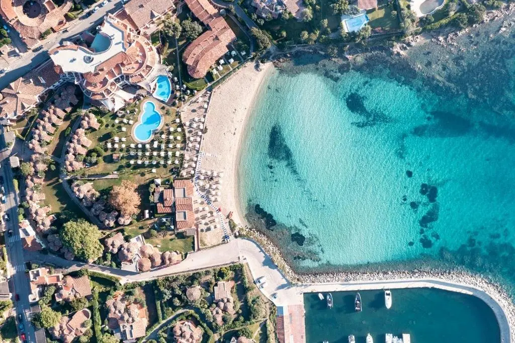 Hotel Baia Caddinas Hotel Resort & Spa w Włochy (Sardynia) - oferta last minute