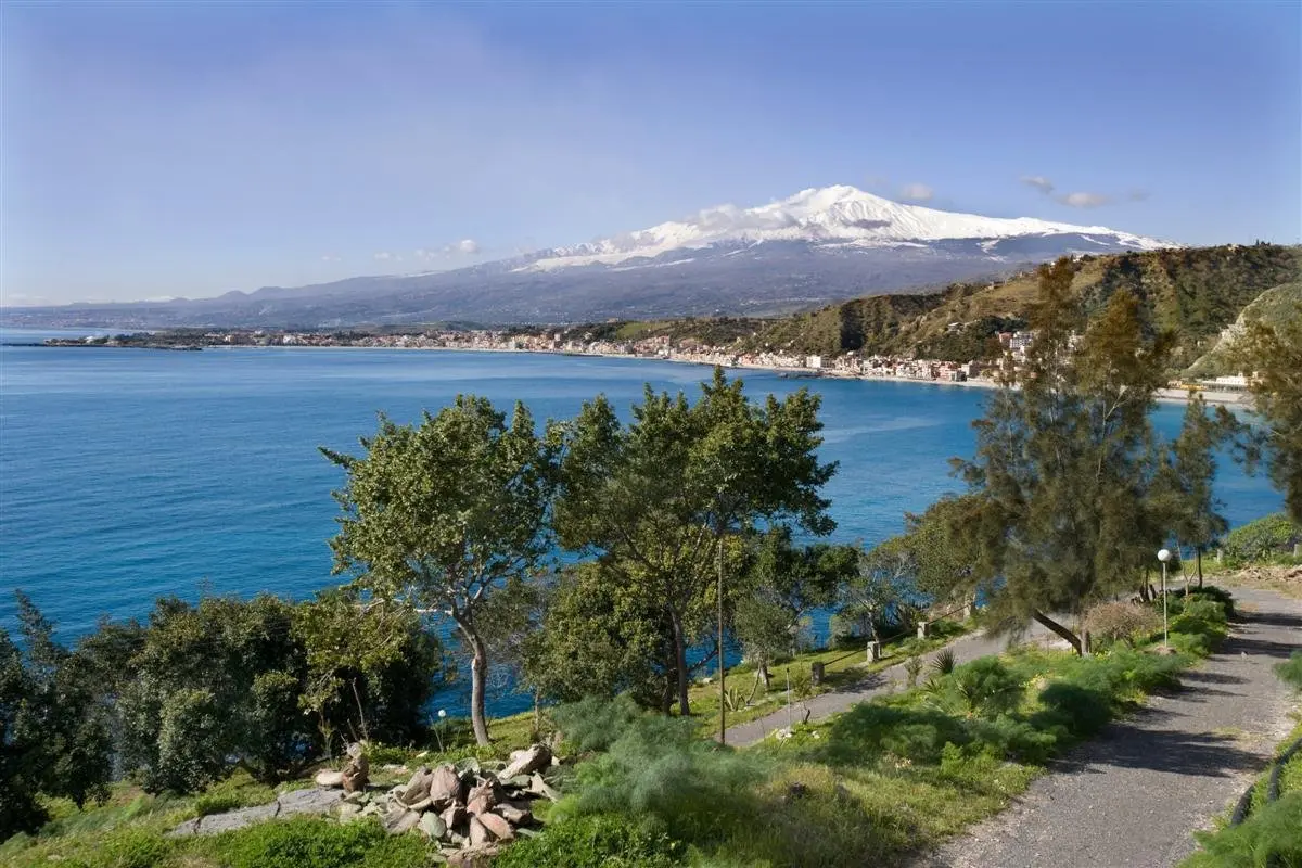 Widok z hotelu Baia Degli Dei