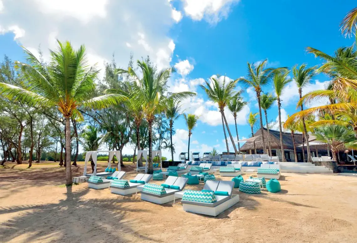 Plaża przy hotelu Beachcomber Shandrani Resort & Spa