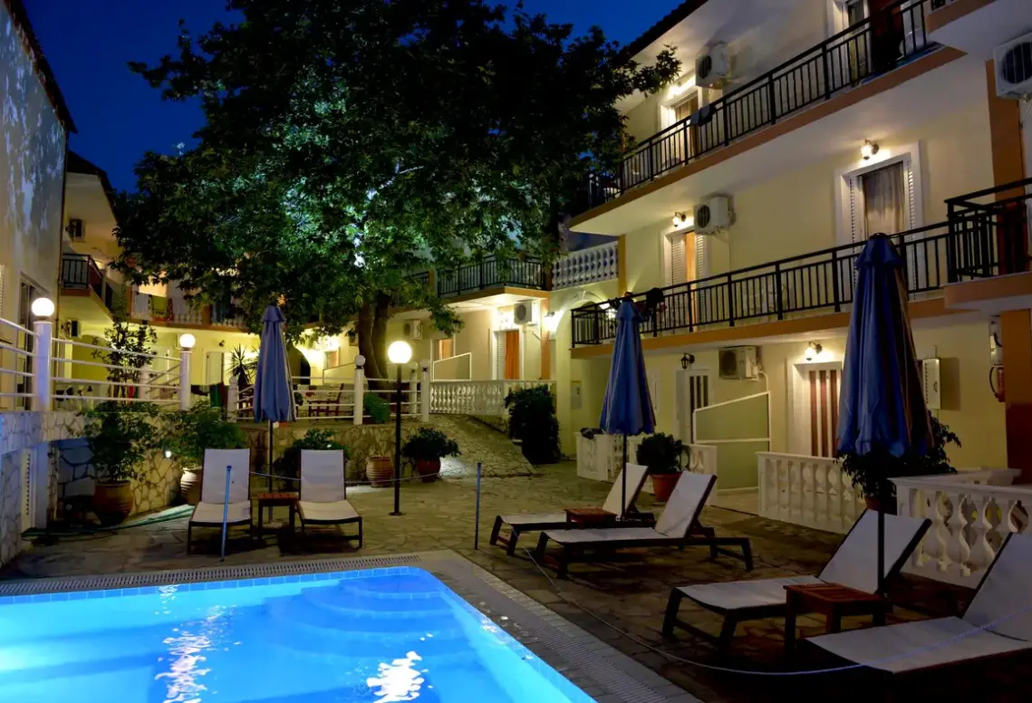 Basen w hotelu Bella Dimitra