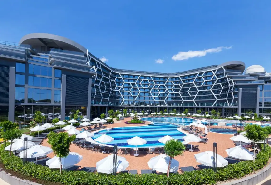 Basen w hotelu Bosphorus Sorgun