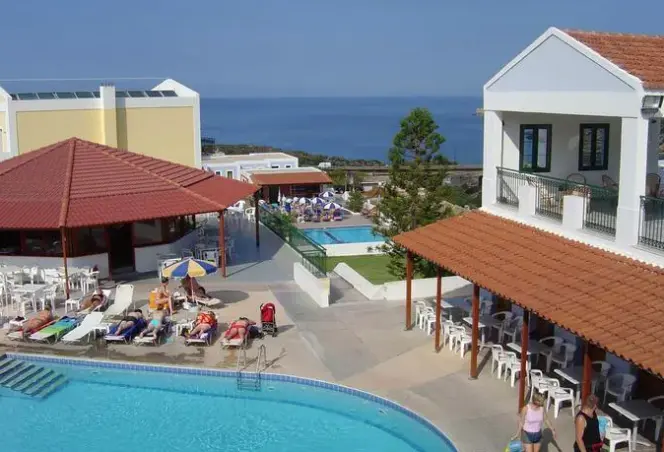 Hotel Camari Garden
