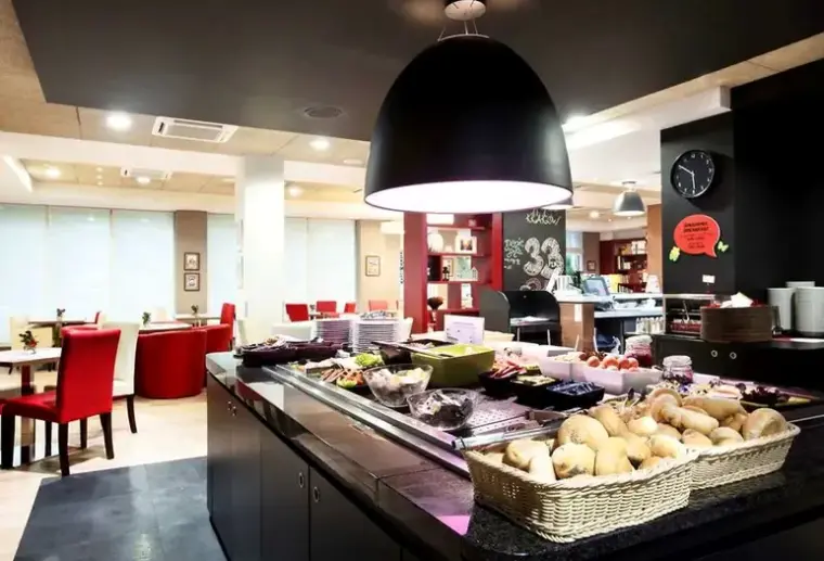 Restauracja i jedzenie w hotelu Campanile (Kraków)